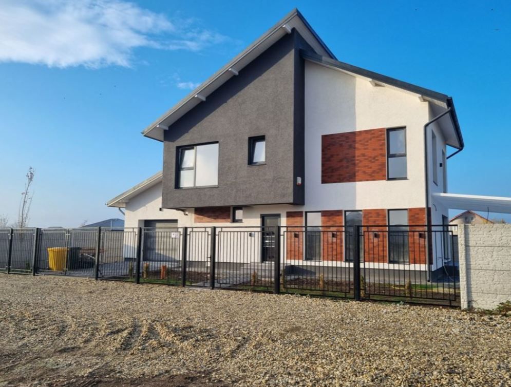 Vila cu etaj Domnesti - Poză 2