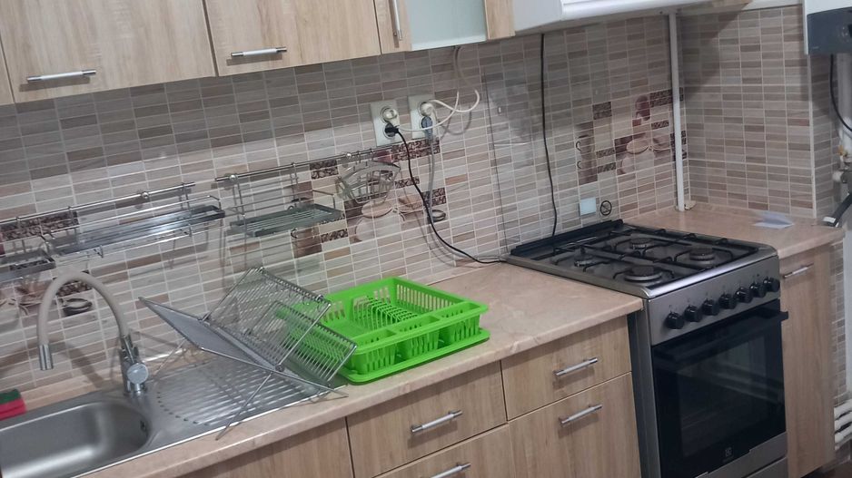 De inchiriat apartament cu 2 camere , Metrou Brancoveanu sector4 - Poză 3