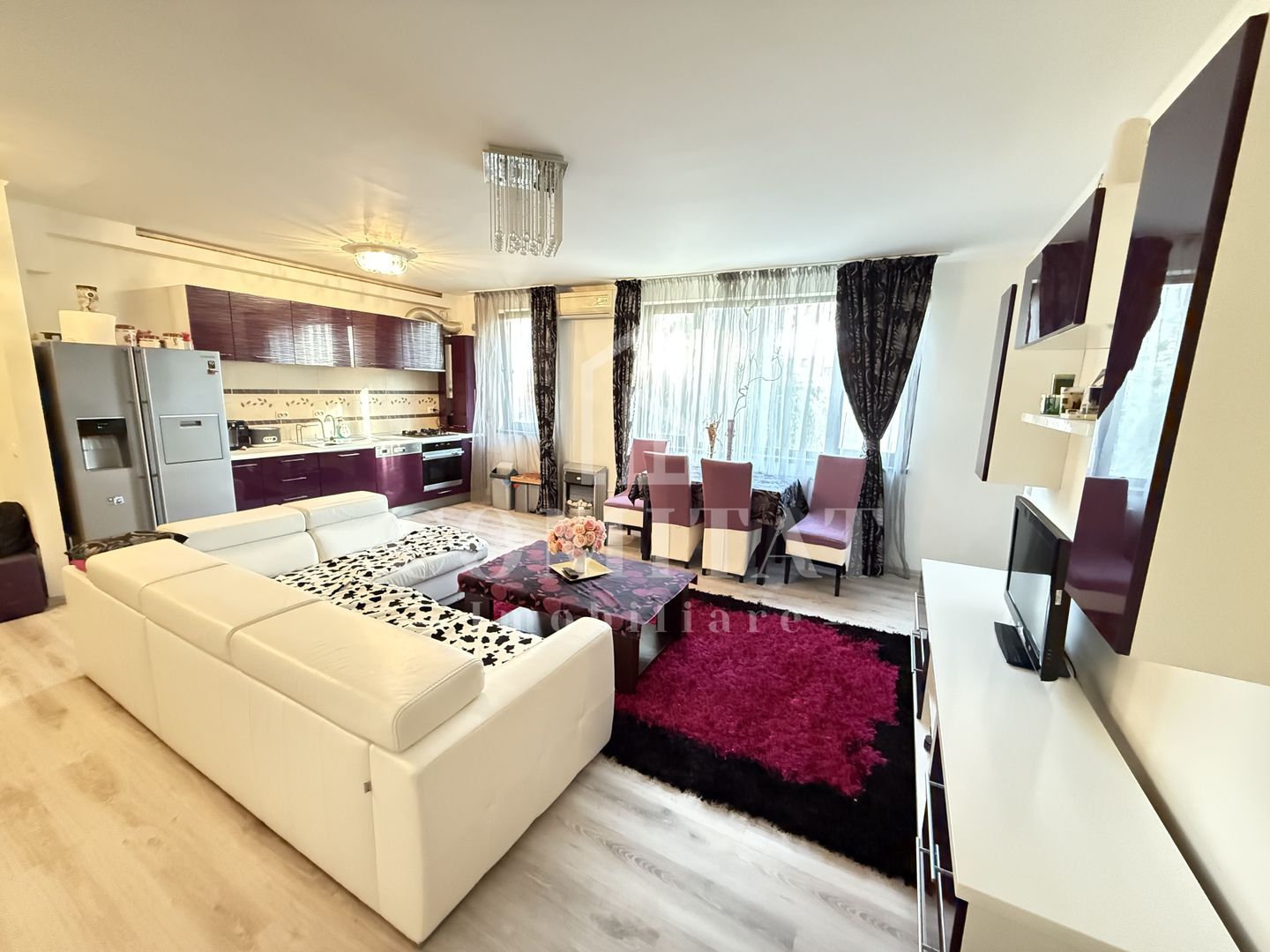 Apartament cu 3 camere | Etaj Intermediar | Zona străzii Eroilor - Poză 1