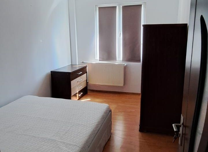 2 camere - Titan - Poză 1