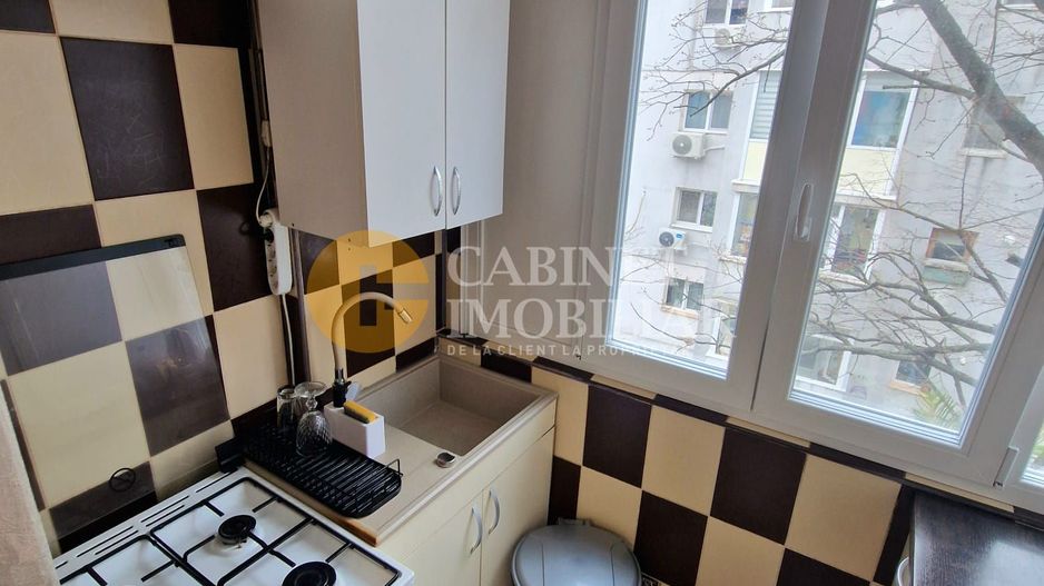 2 Camere Decomandat- Mobilat si Utilat- etaj intermediar- zona Dacia - Poză 7