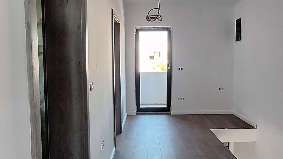 Duplex la cheie cu 5 camere - Poză 18