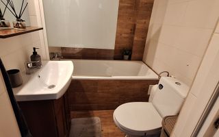 Apartament cochet, doua camere, zona Victoriei-Gara de Nord - Poză 9