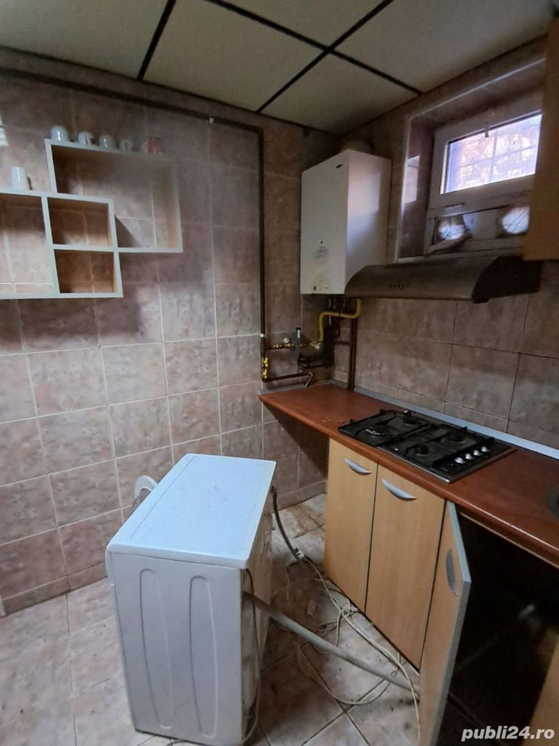 BRASADAS închiriază garsoniera 30mp la DEMISOL zona Bd.Unirii. - Poză 5