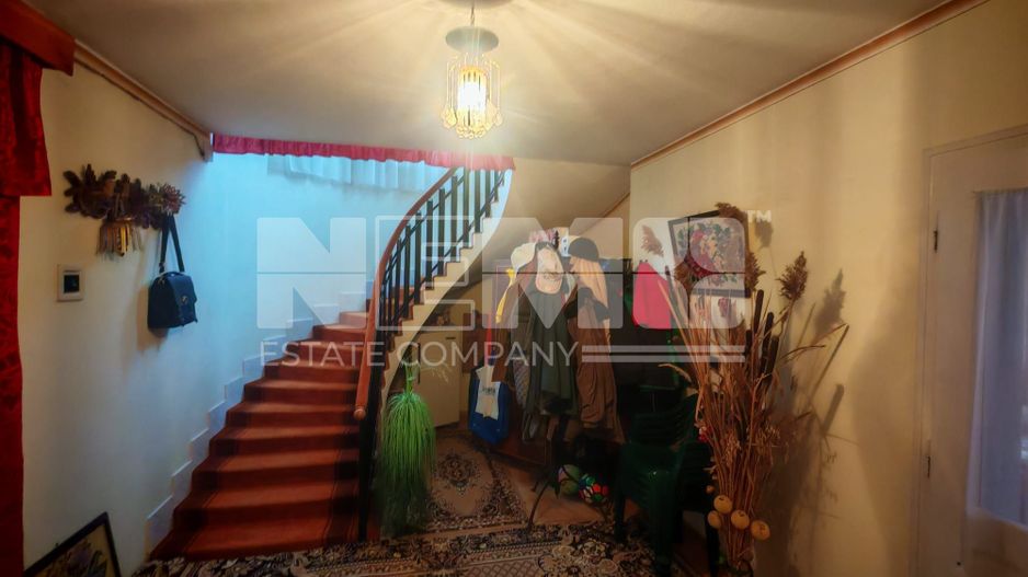 Vilă 5 camere | 200 mp utili | Teren 4.361 mp | Demisol + Mansardă - Poză 11