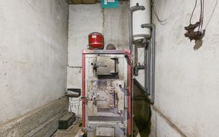 Casă solidă cu 5 camere in localitatea Almaș, Arad - Poză 20