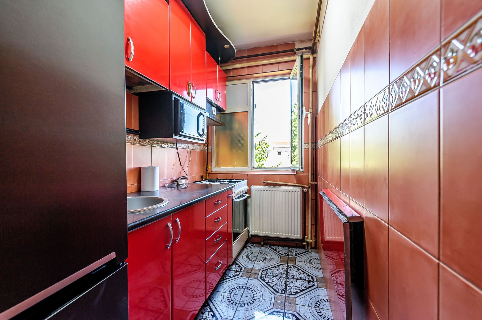 Apartament cu 3 camere cu centrala proprie in zona UTA Comision 0 - Poză 3