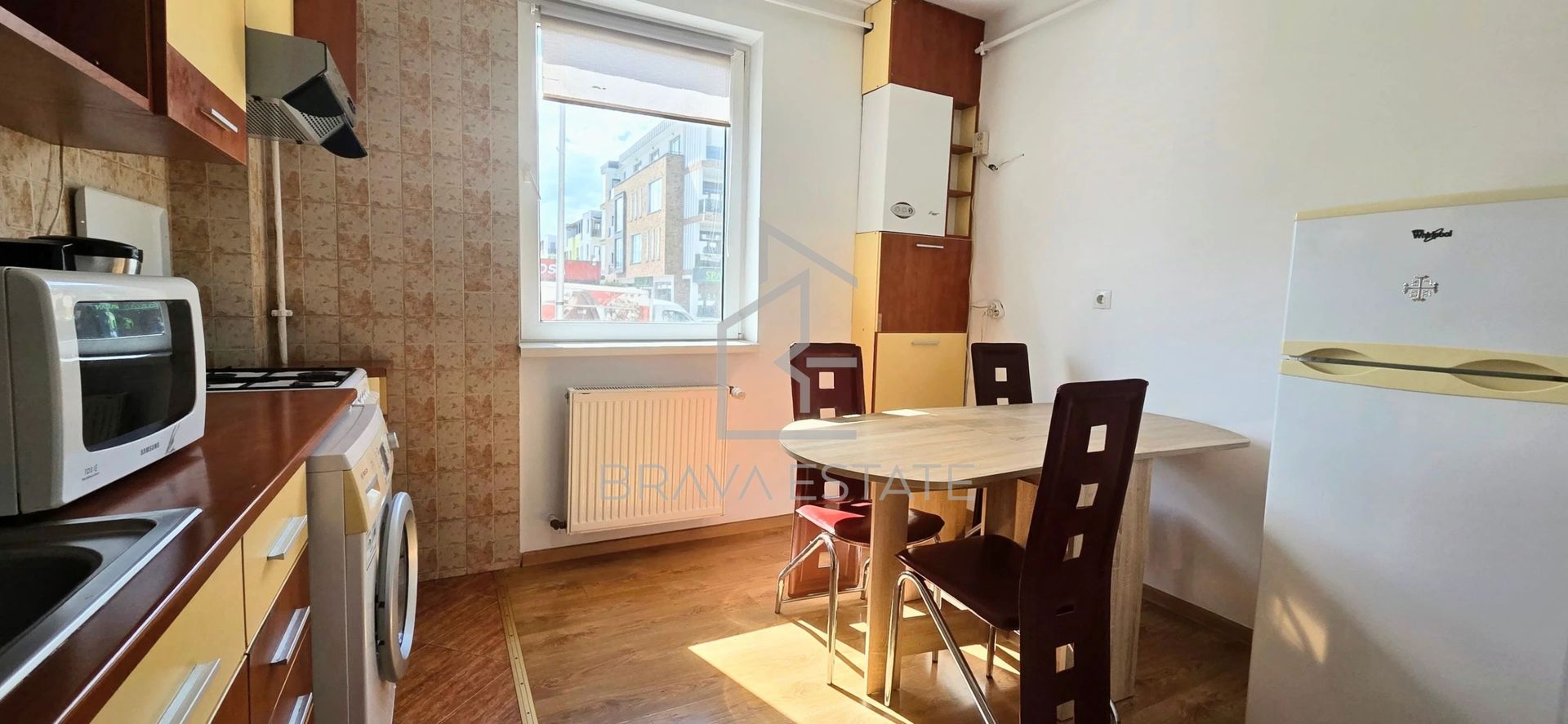 Apartament de închiriat 40 mp, parter,loc de parcare,  zona Eroilor, Floresti - Poză 3