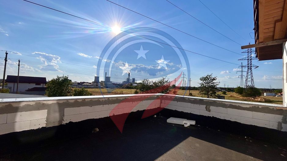 Vilă cu 4 camere de vânzare in Craiova - Poză 2