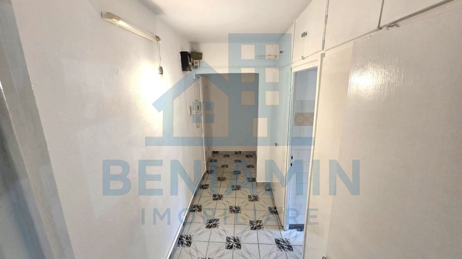Apartament doua camere spatios Rovine etaj 1 cu centrala 54mp 1978 - Poză 7