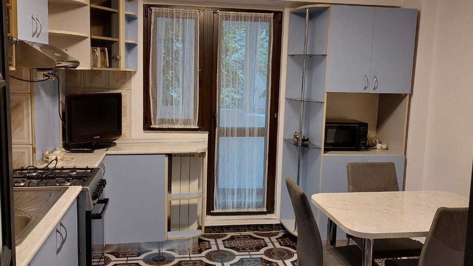 Apartament 2 camere decomandat, etaj 1, mobilat modern, Decebal - Poză 1