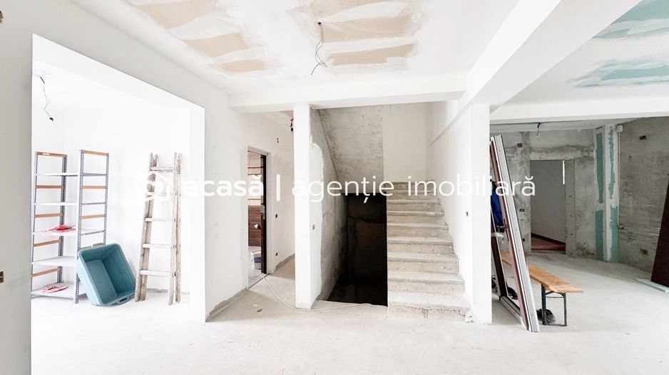 Vilă unică, gata să devină locuința ta de vis, în Livada. - Poză 4