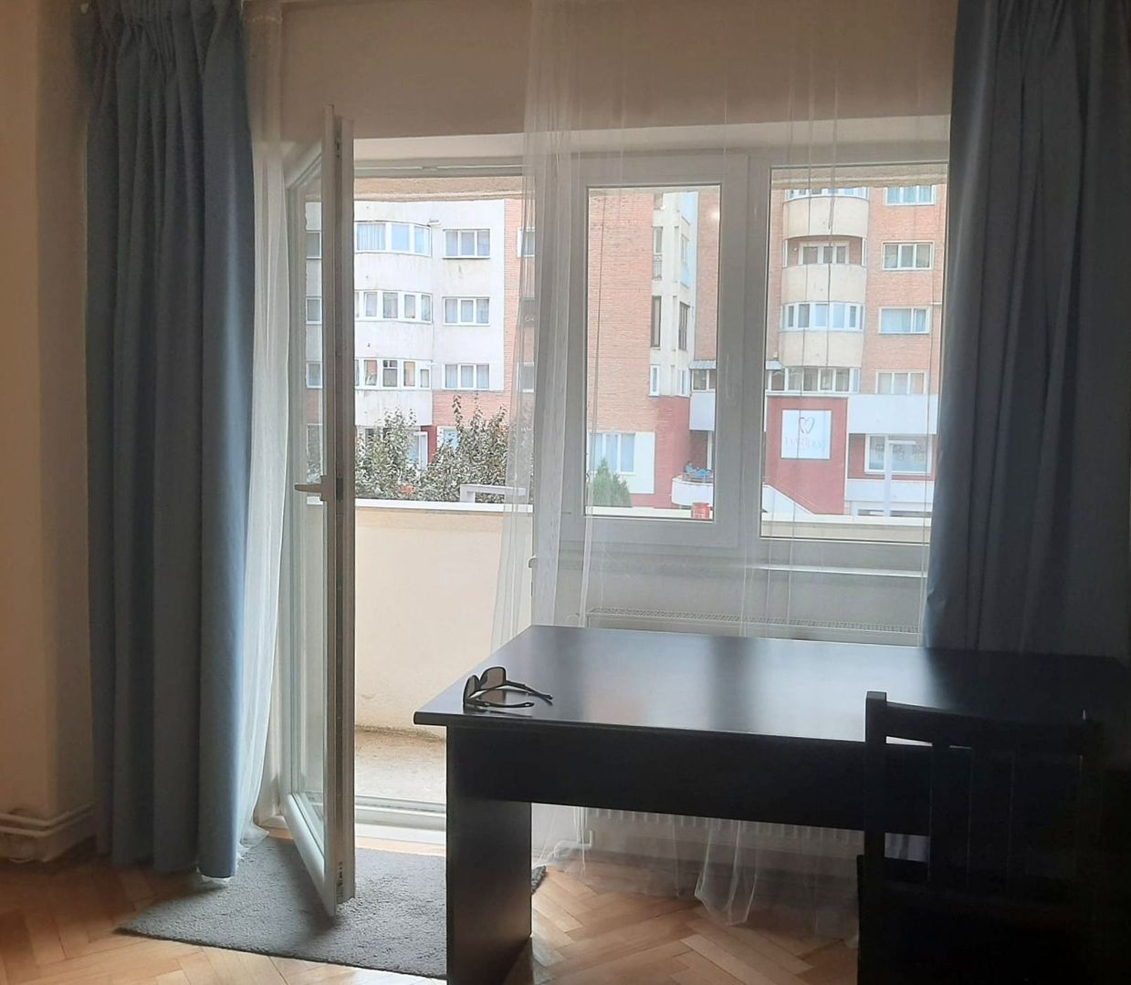 Vanzare 3 camere complet renovat zona pietonala Racadau - Poză 4