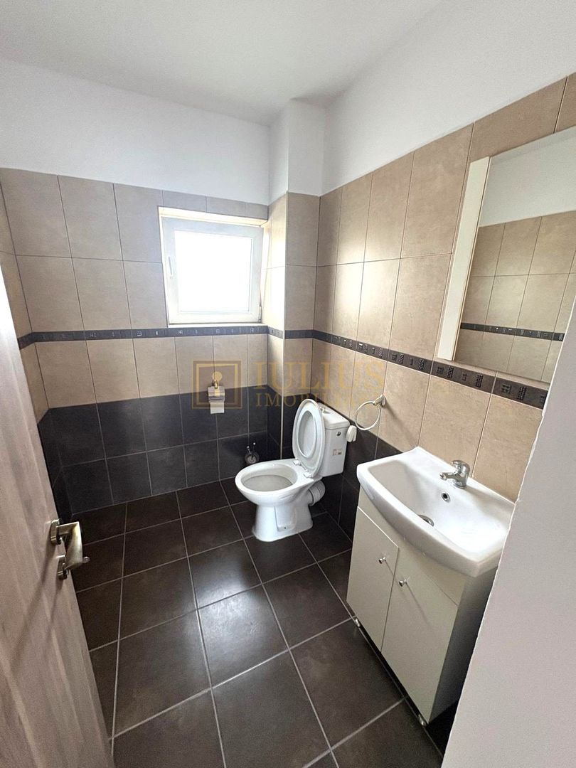 Apartament la curte, 2 băi, loc de parcare, zona linistita, dressing - Poză 9