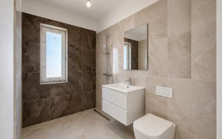 Bloc nou cu finisaje superioare. Etaj intermediar. Loc de parcare - Poză 7
