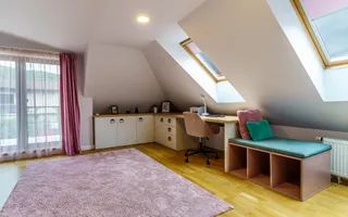 Vilă modernă, cu grădină superbă – ideală pentru o familie! - Poză 15