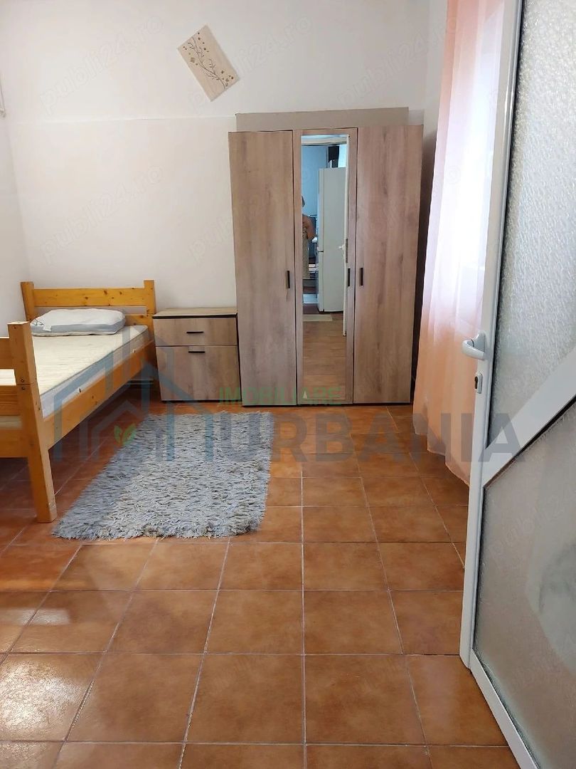 Cameră cu baie proprie în vilă, Centru – aproape UMF Nicolae Leon, intrare separată - Poză 1