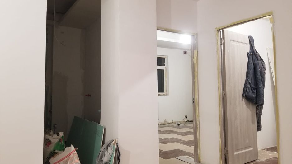 Mihai Bravu, fix langa metro - Studio Videochat | Salon | 400mp | - Poză 31