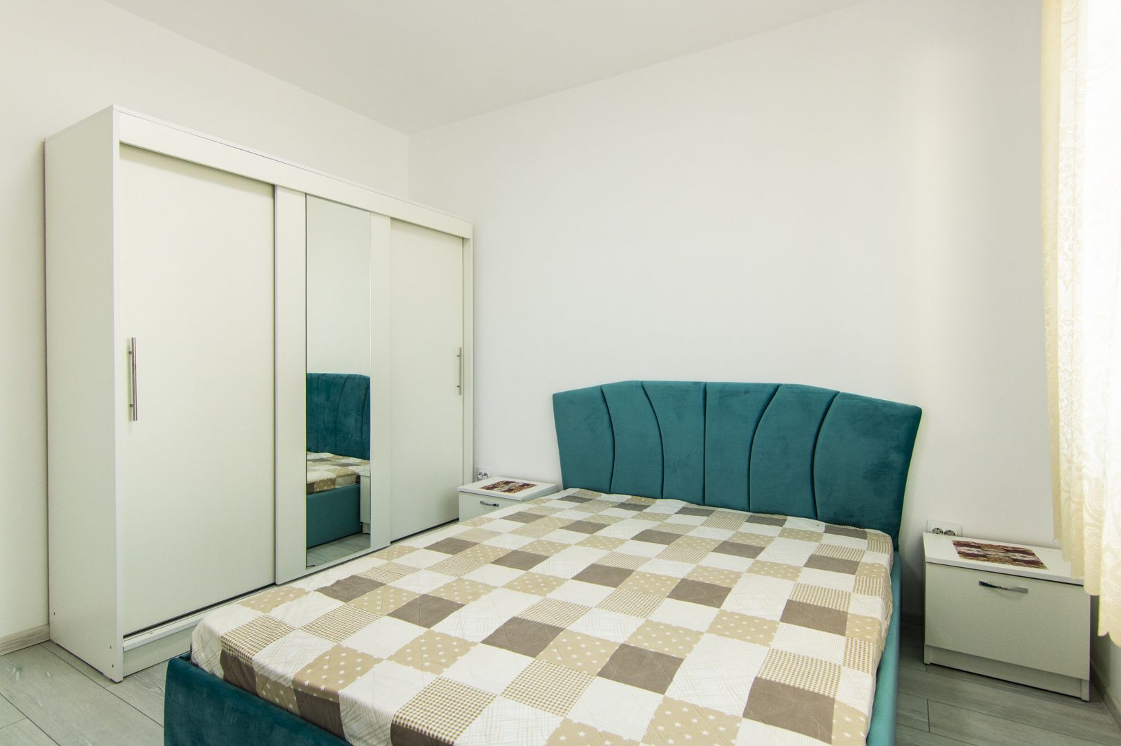 2 Camere, BUCATARIE INCHISA, balcon, mobilat/utilat, 5 minute Metrou, bloc nou - Poză 2