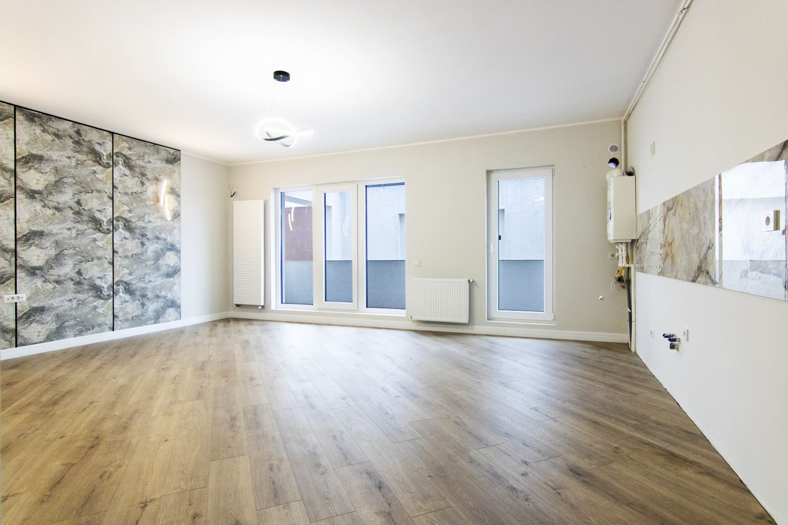 BLOC FINALIZAT, PENTHOUSE - 3 CAMERE, 2 BAI, TERASA DE 178MP,  CENTRALA PROPRIE - Poză 2
