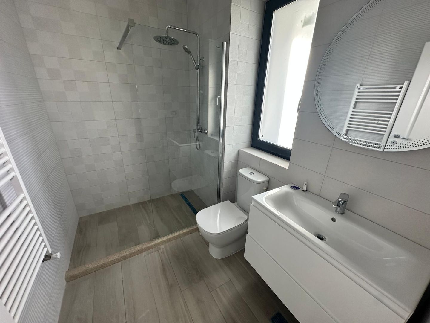 CASA SINGULARA, TOATE UTILITATILE, 4 CAMERE, TEREN 400 MP, COMISION 0% - Poză 12