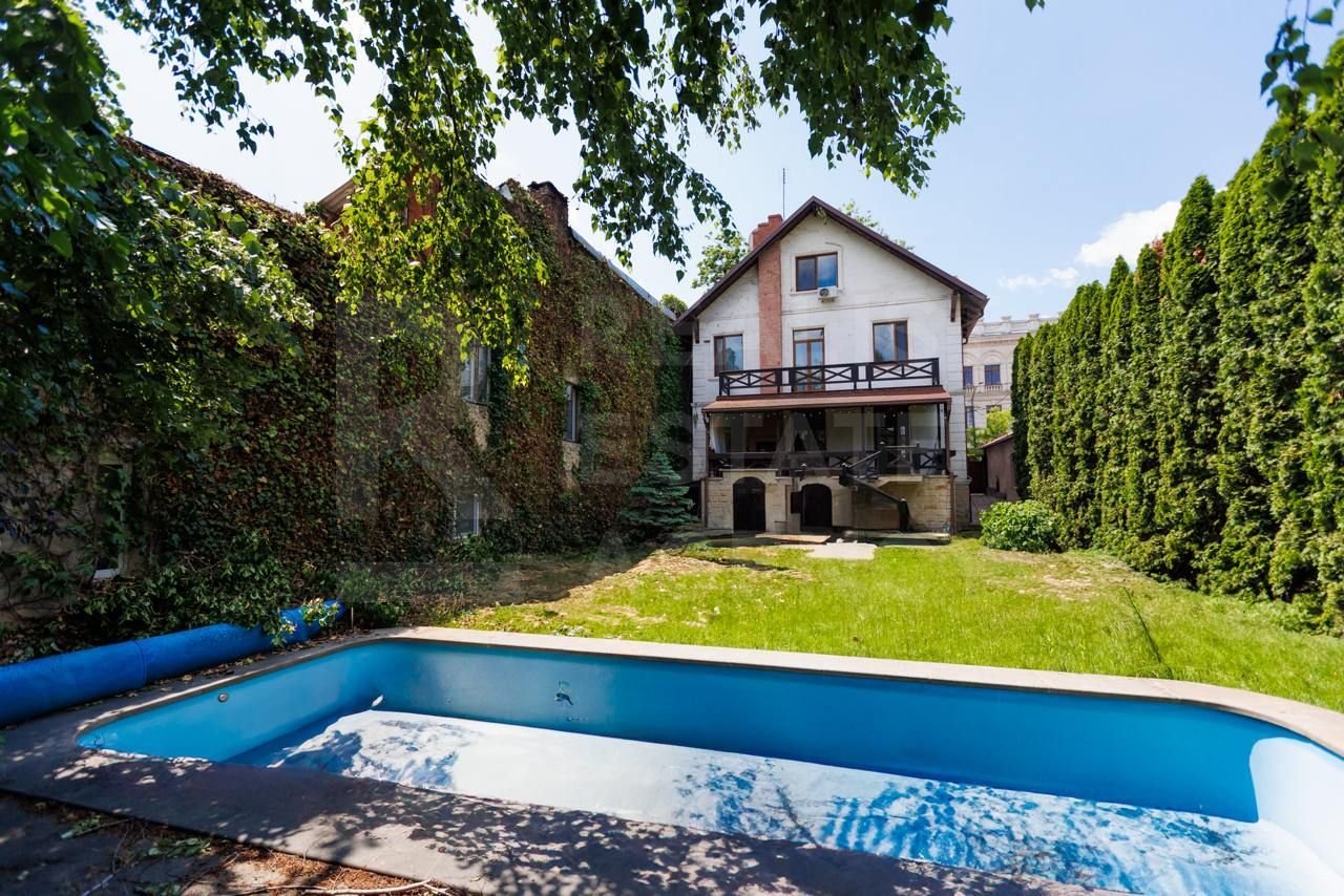 Chirie, casă/vilă, 6 camere, situată in inima capitalei - Poză 2