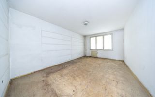 Triaj-Coresi-3 camere+2 bai-70 mp utili NERENOVAT - Poză 7