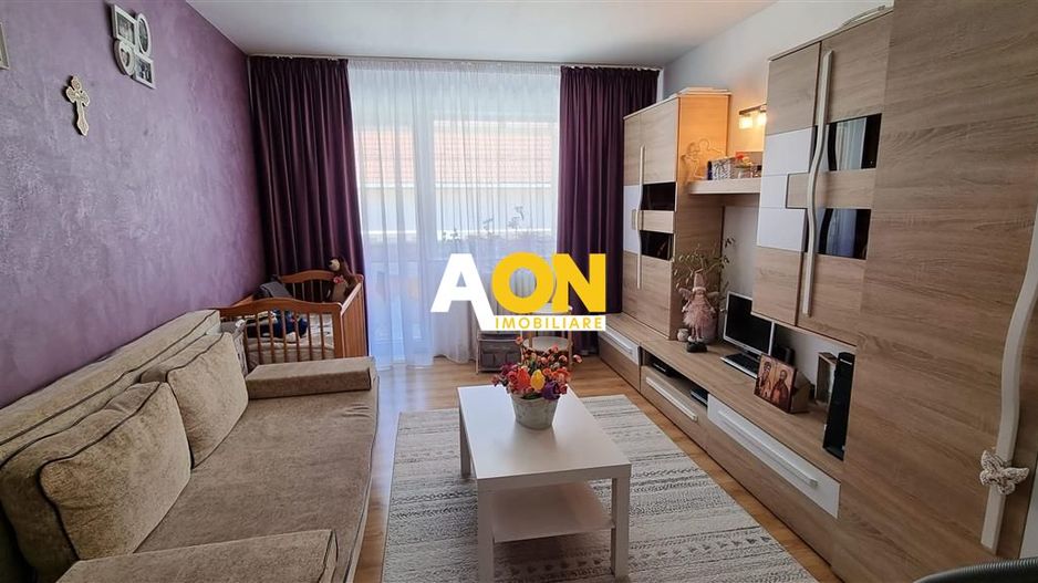 De vanzare apartament 3 camere Ampoi 1 - Poză 1