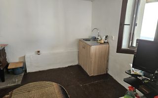 Vanzare casa Albota la intrare - Poză 6