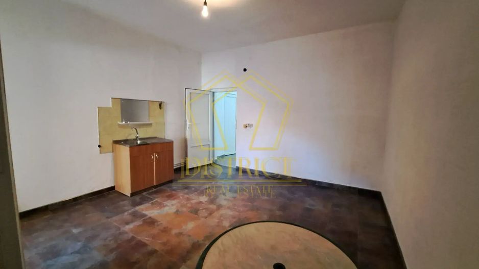 Spatiu comercial 4 incaperi I Fabric - Poză 4