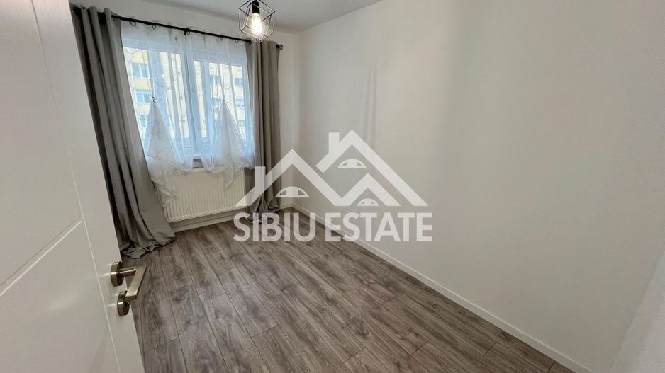 Apartament 4 camere renovat, 79 mp cu logie, Vasile Aaron, Sibiu - Poză 6