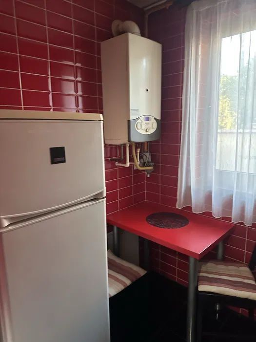 Garsonieră spațioasă Aparatorii– la 10 minute de metrou - Poză 3