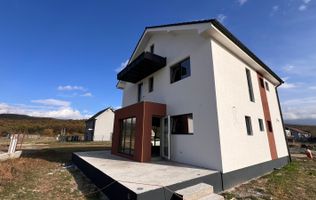 Casa single, finisata LA GRI- Talmaciu, zona cu peisaj superb, 400 mp
