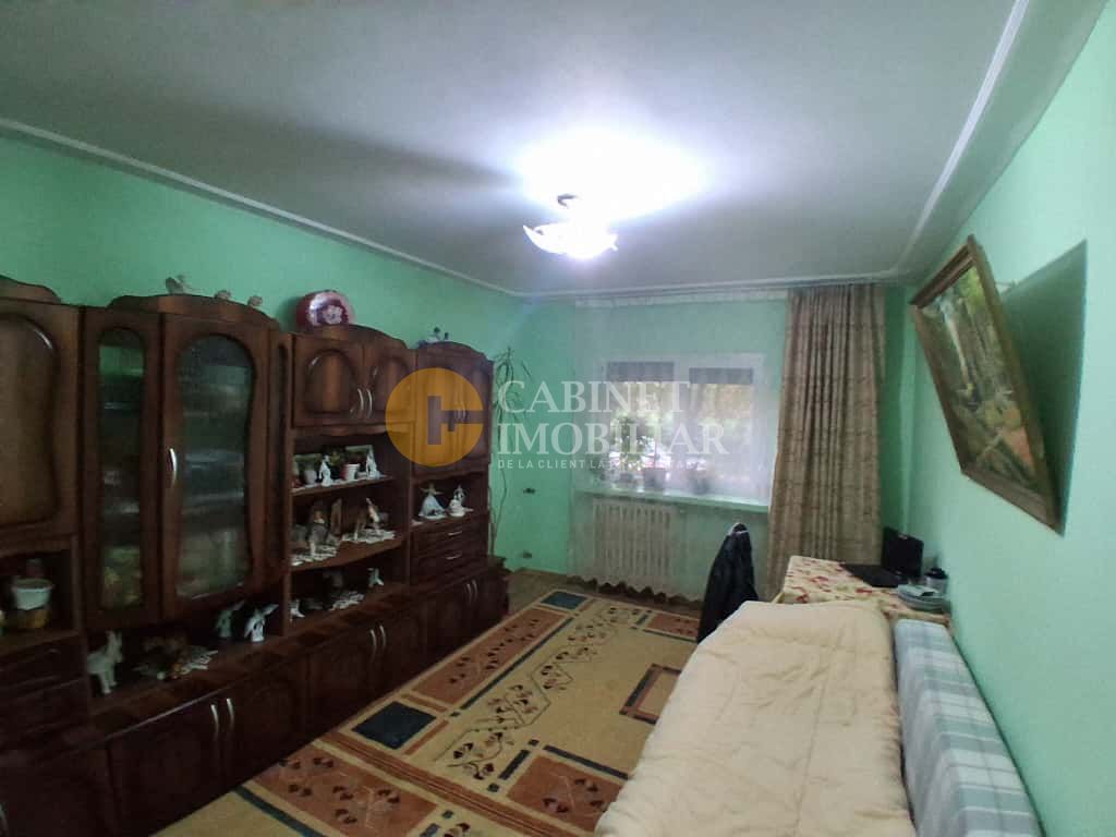 Apartament 3 camere, statia Padurii- Tatarasi, bloc '80 - Poză 1
