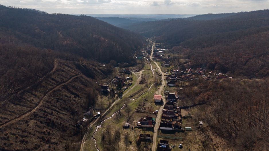 Casă cu teren de 284mp in Șoimoș - Poză 7