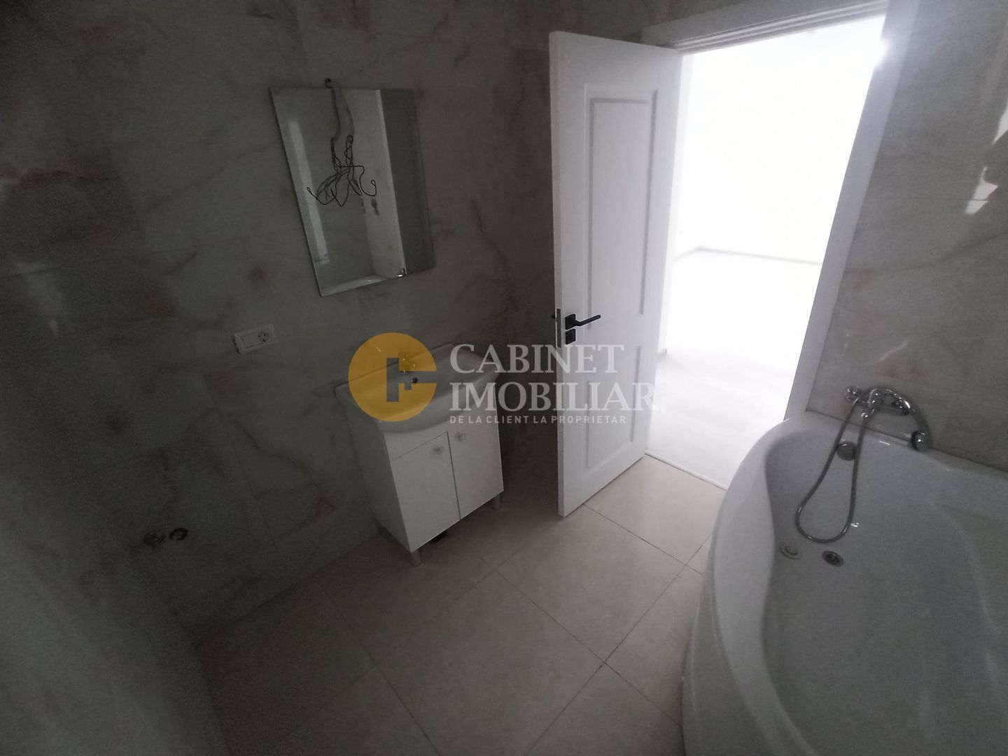APARTAMENT 3 CAMERE - VALEA LUPULUI - BLOC NOU - LOC DE PARCARE - Poză 2