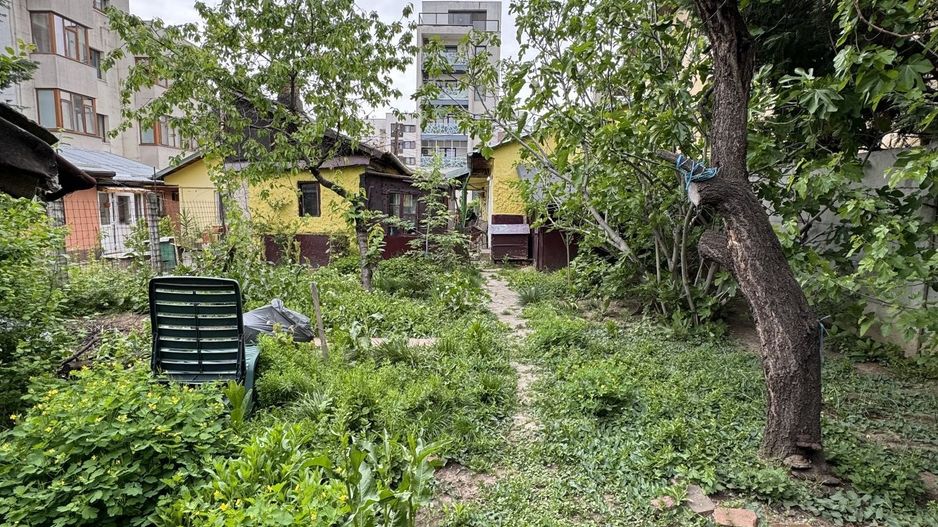 Casa cu teren zona Mărțișor langa parc Lumea Copiilor Brâncoveanu - Poză 8