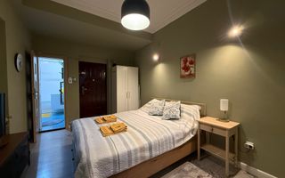 Garsoniera I Airbnb  I Vedere spre Palatul Parlamentului I Creditabil - Poză 10