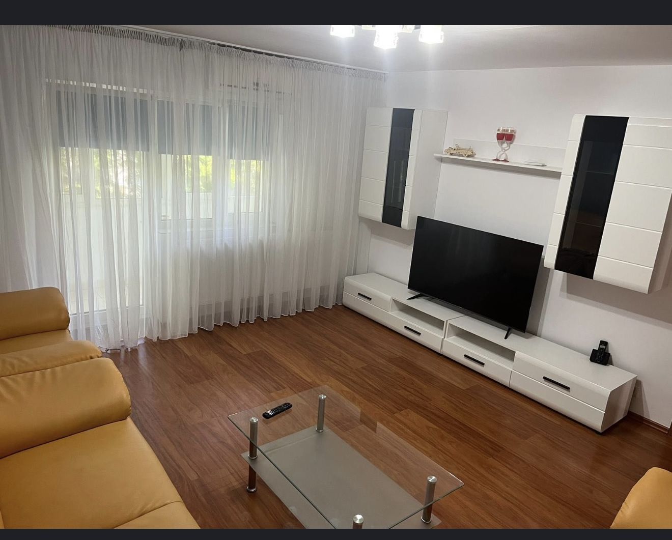 🏡 Apartament 3 camere de închiriat – spațios,luminos si bine amplasat - Poză 1
