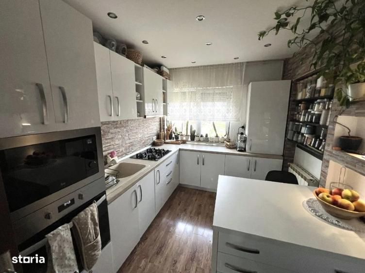 Apartament decomandat,  Micro 16 - Poză 1