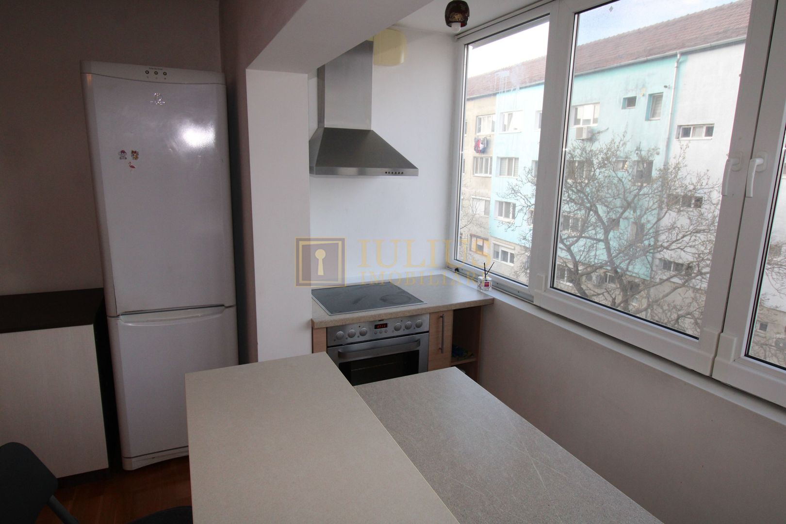 3 camere, zona Dambovita, apt superb, centrala proprie, disponibil imediat - Poză 5