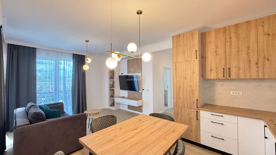 Comision 0! Bloc tip vila cu 6 apartamente si PISCINA. Mobilat si utilat complet - Poză 4