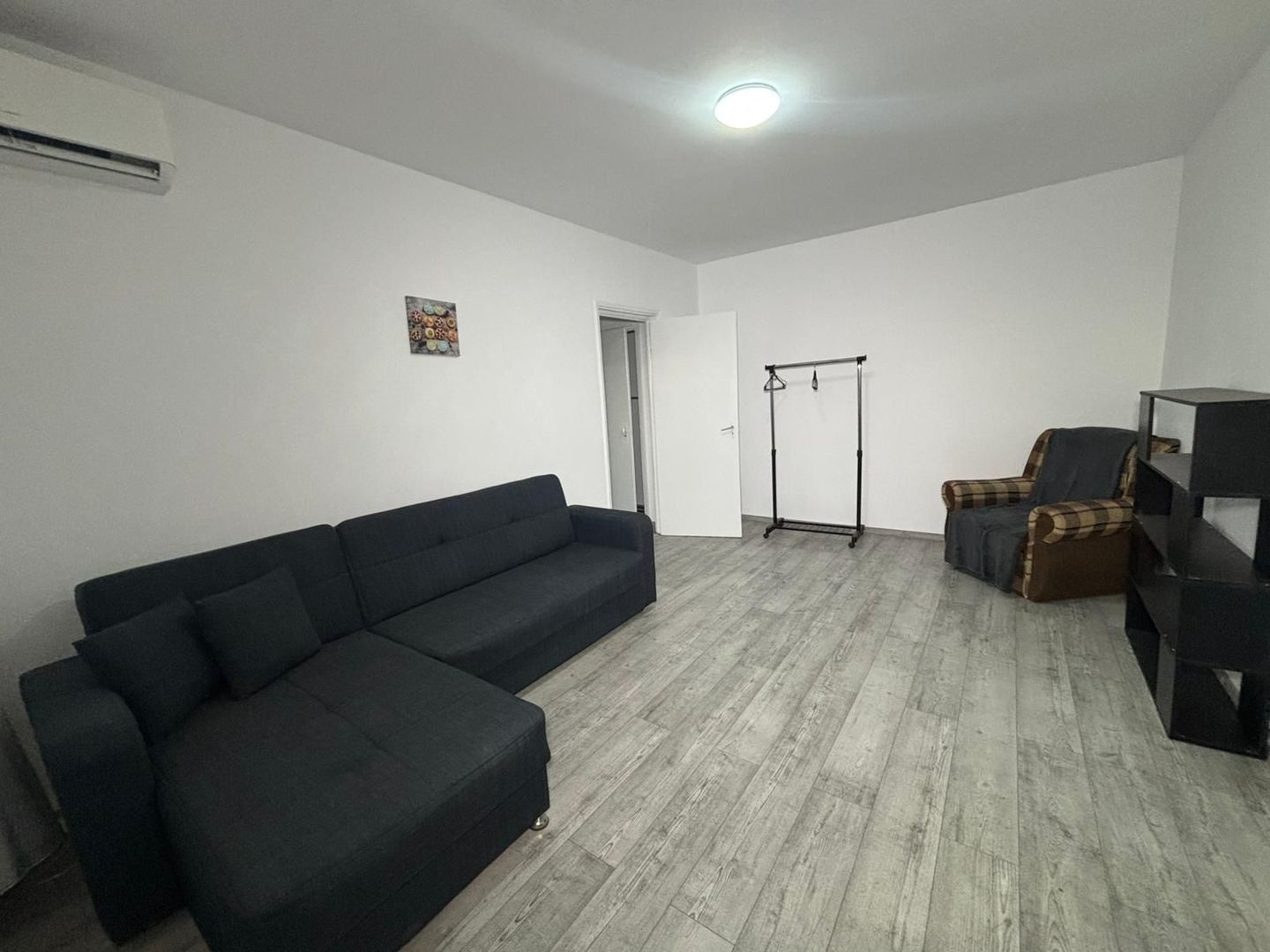 AP. 2 CAMERE 1 MAI, BUCATARIE INCHISA, MOBILAT/UTILAT, COMISION 0% - Poză 2