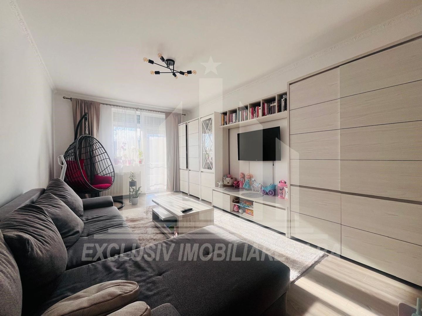 Apartament cu 2 camere, etajul 1, Cetate-Schit - Poză 1