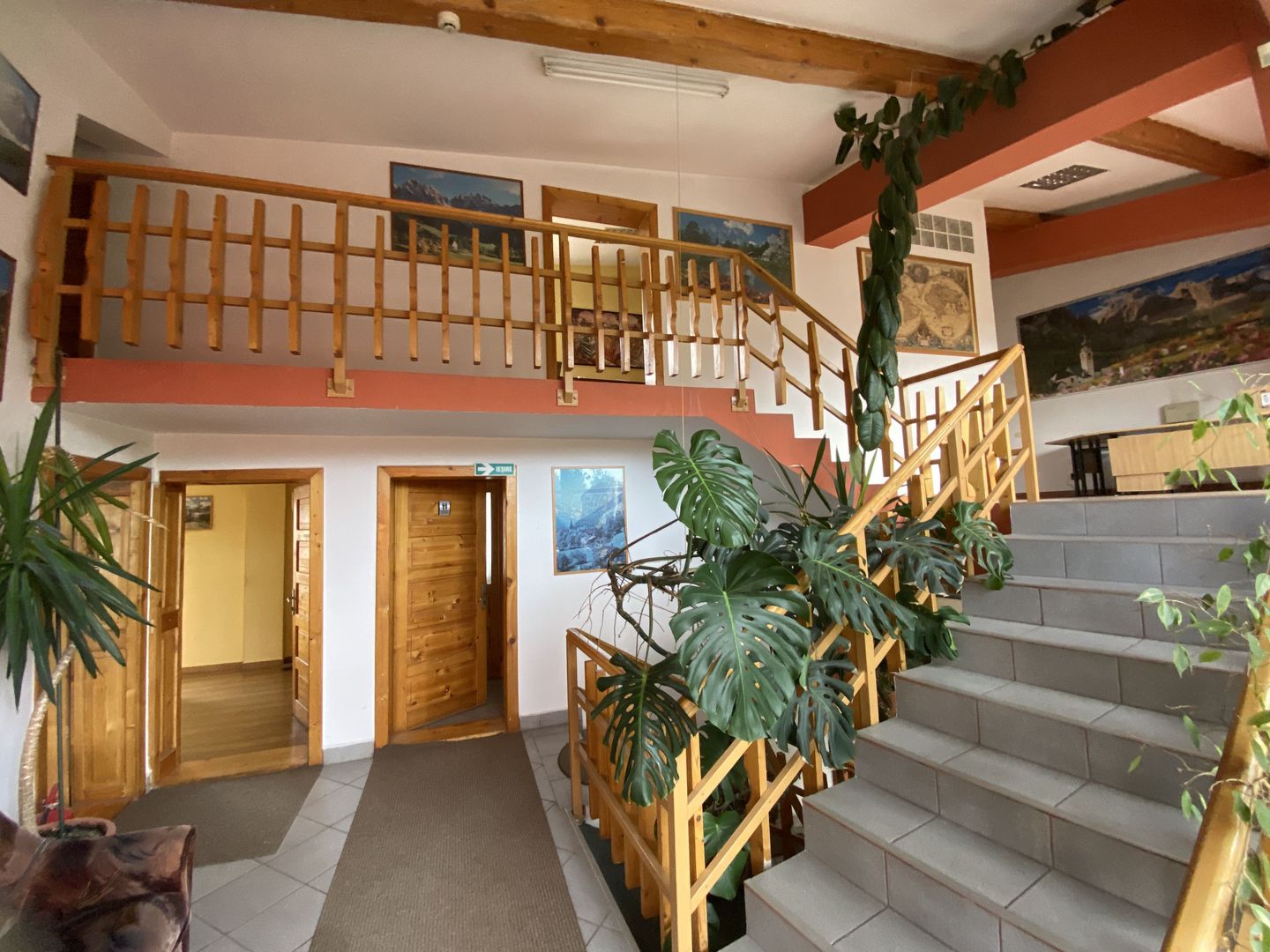 Spațiu de birouri de închiriat | Etaj 1 | 300 mp utili | 12 Locuri parcare - Poză 1