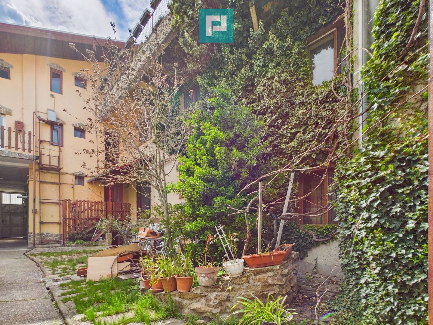 Proprietate multifuncţională central Arad - Poză 1