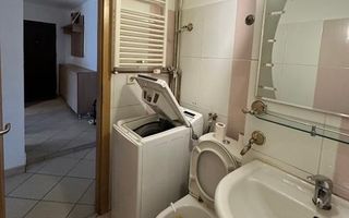Apartament 2 camere, zona Lunei , etaj intermediar, centrala - Poză 4