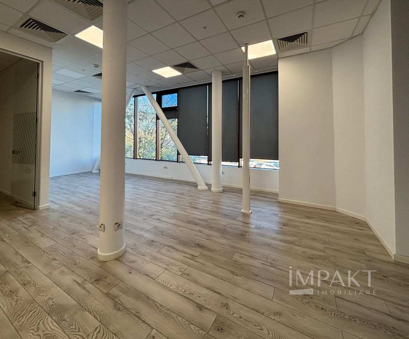 Spațiu comercial modern, zona-centrala complet amenajat pentru birouri - Poză 16