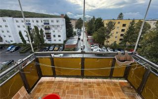Apartament semidecomandat de închiriat cu 3 camere în Mănăștur - Poză 7