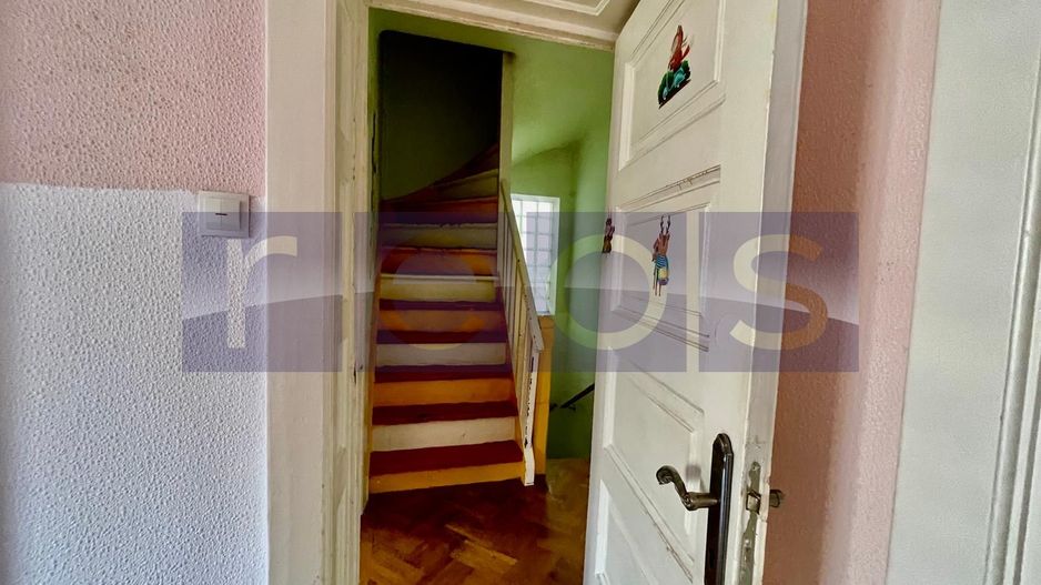 VANZARE VILA INTERBELICA VATRA LUMINOASA NECESITA RENOVARE CURTE PROPRIE - Poză 8